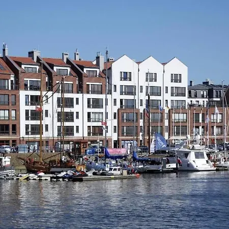 Urbannestgroup & Sz 7/20 Lejlighed